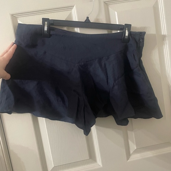 Kimchi Blue Shorts size 10 - Picture 2 of 5